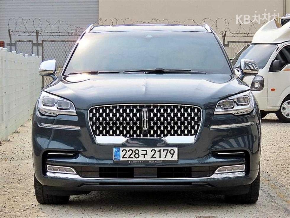 Lincoln Aviator