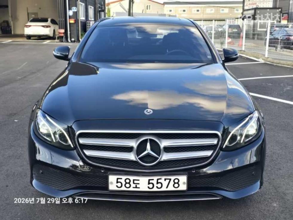 مرسيدس E-Class