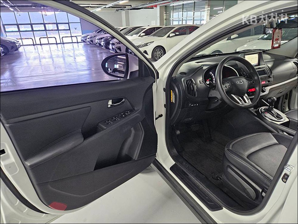 Kia Sportage — miniaturë 8