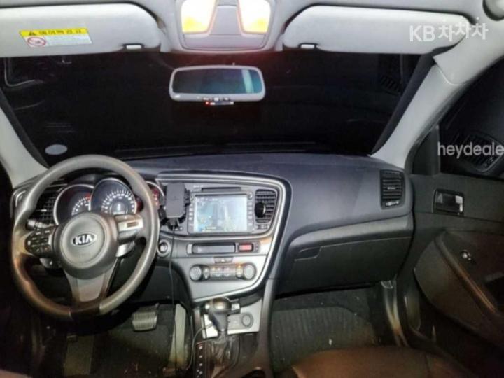 Kia K5 — miniaturë 3