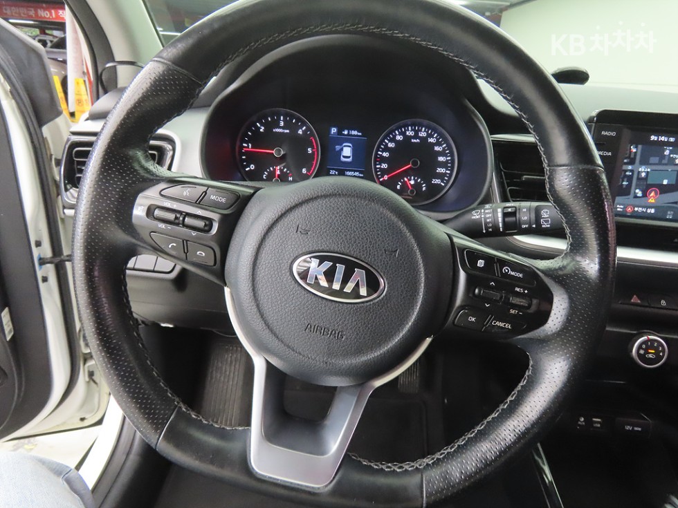 Kia Stonic — miniaturë 8