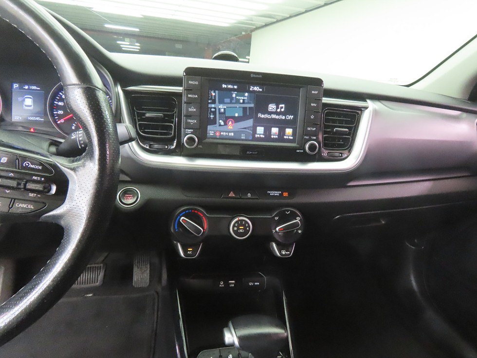 Kia Stonic — miniaturë 10