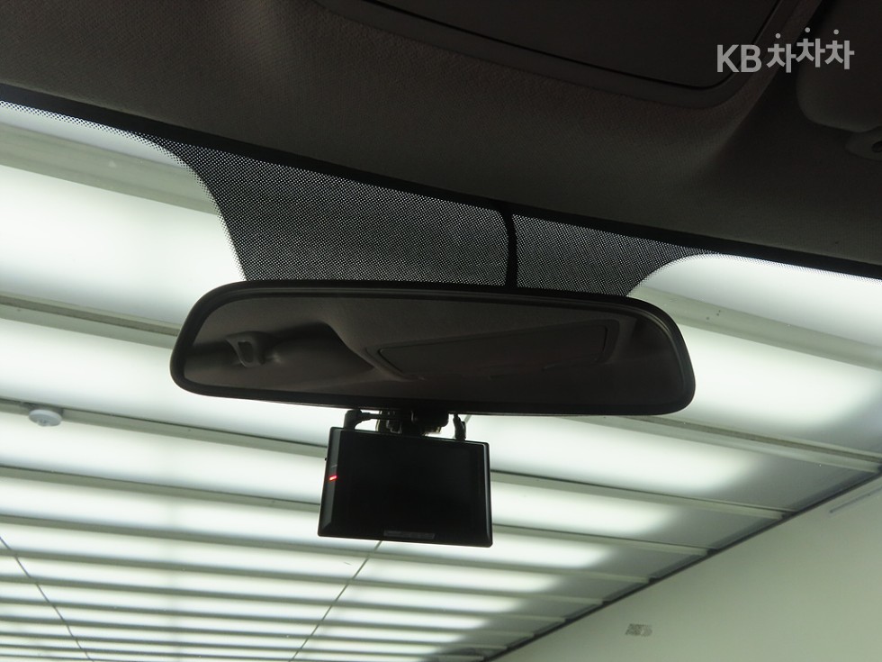Kia Stonic — miniaturë 12