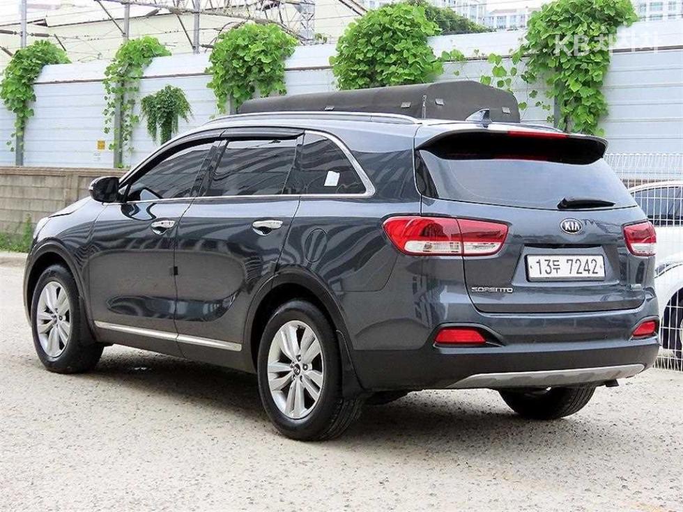 Kia Sorento — miniaturë 3