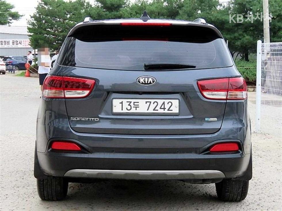 Kia Sorento — miniaturë 4