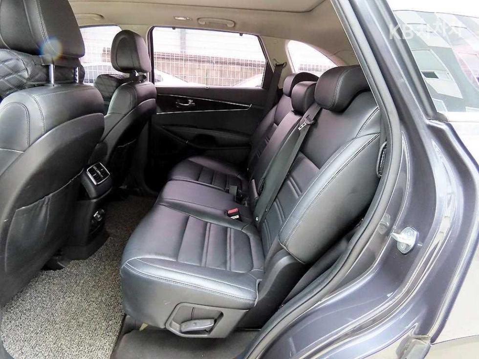 Kia Sorento — miniaturë 6