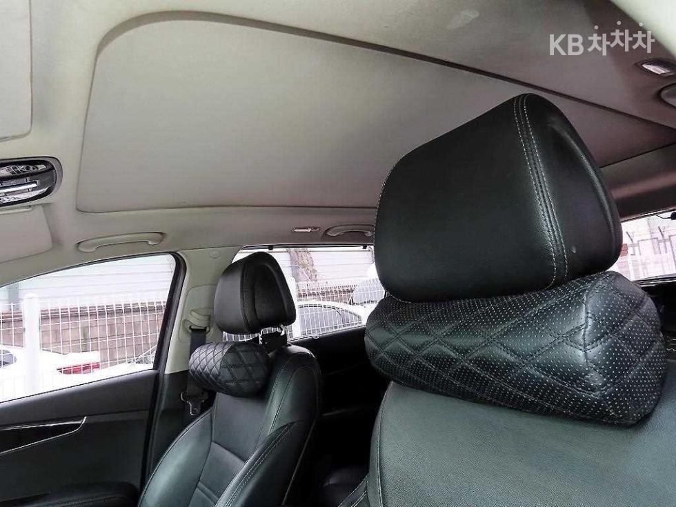 Kia Sorento — miniaturë 16
