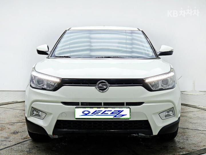 SsangYong Tivoli gasoline vx — foto 1