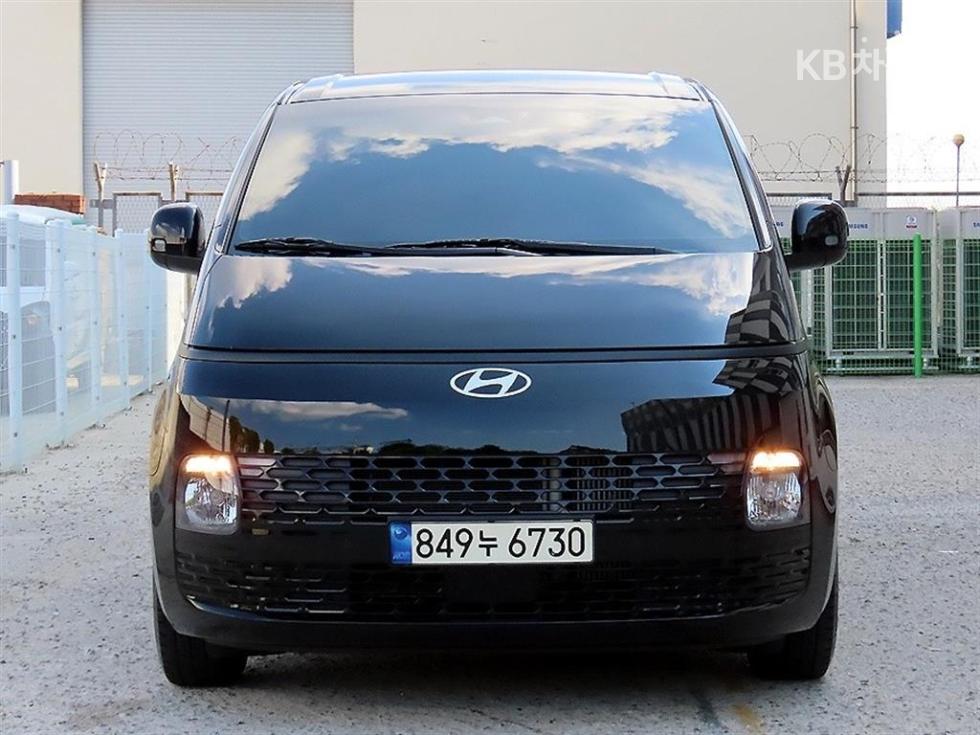 Hyundai Staria