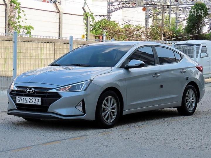 Hyundai Avante — miniaturë 2