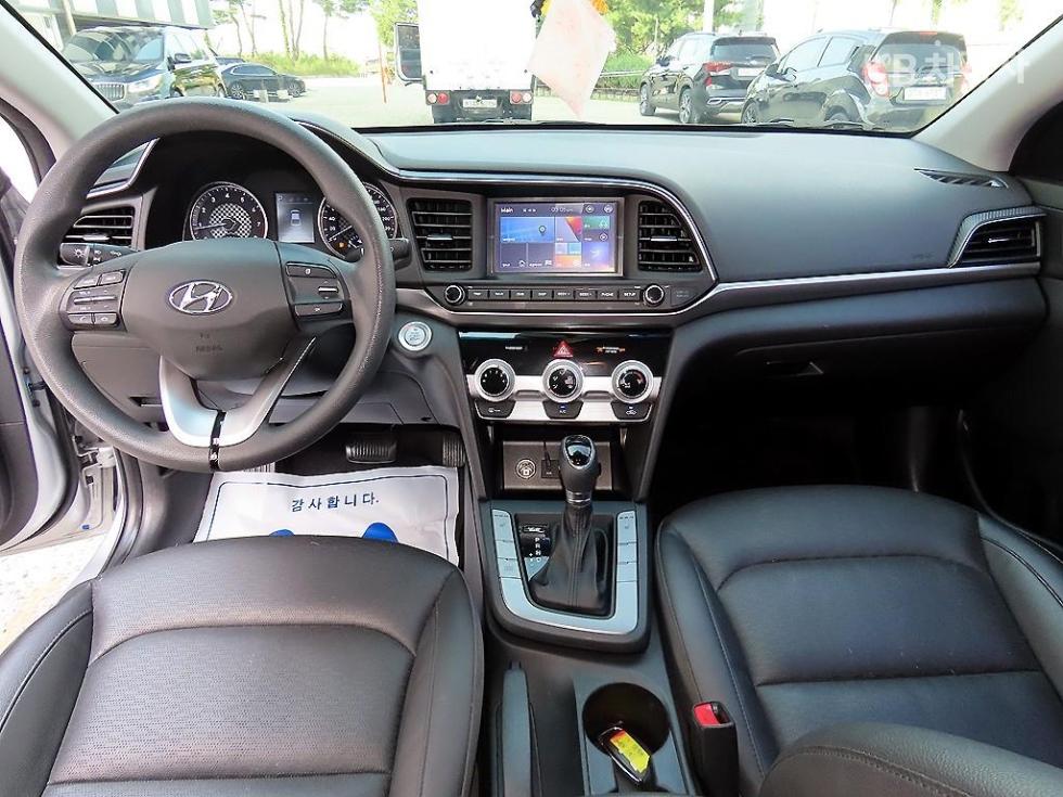 Hyundai Avante — miniaturë 7