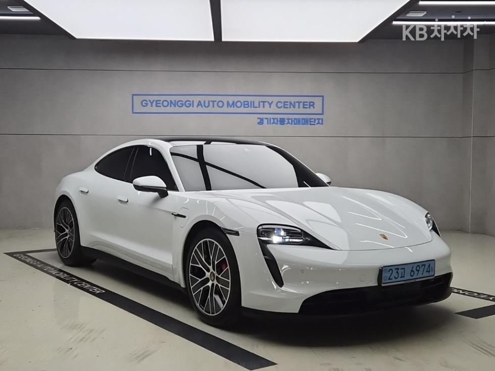 포르쉐 타이칸 2022년식 포르쉐 Taycan 4S