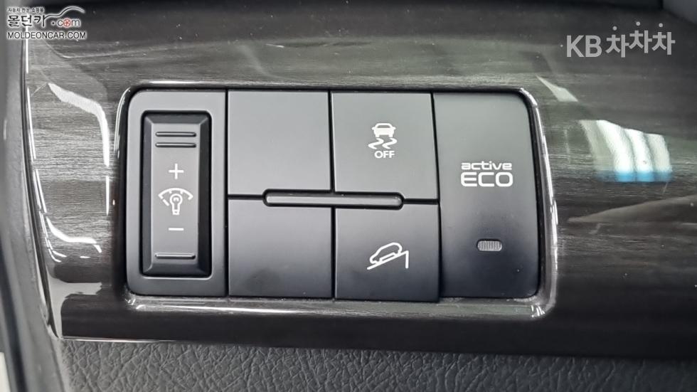 Kia Sorento — miniaturë 16