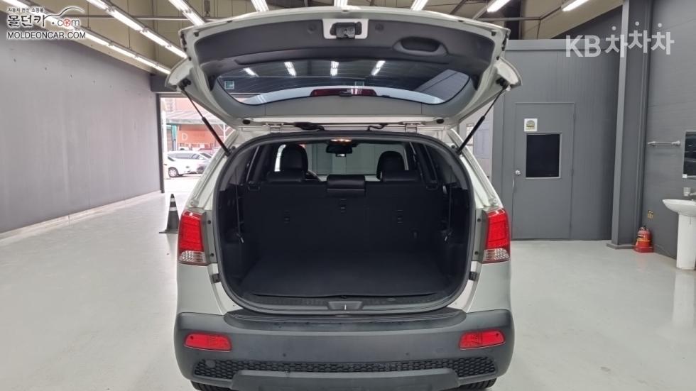 Kia Sorento — miniaturë 18