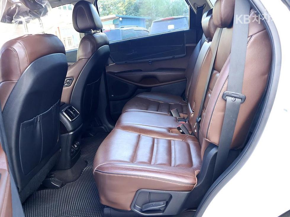 Kia Sorento — miniaturë 12