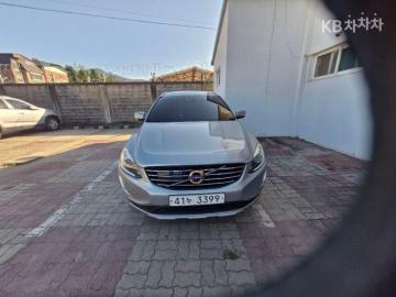 Volvo XC60 D5 2.4 — foto 1