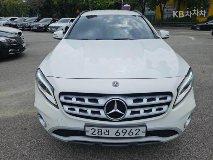 Mercedes-Benz GLA-klasse GLA220 기본형 — foto 1