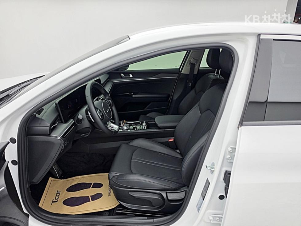 Kia K5 — miniaturë 11