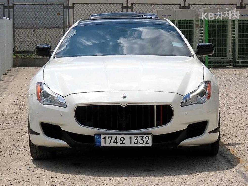 Maserati Quattroporte