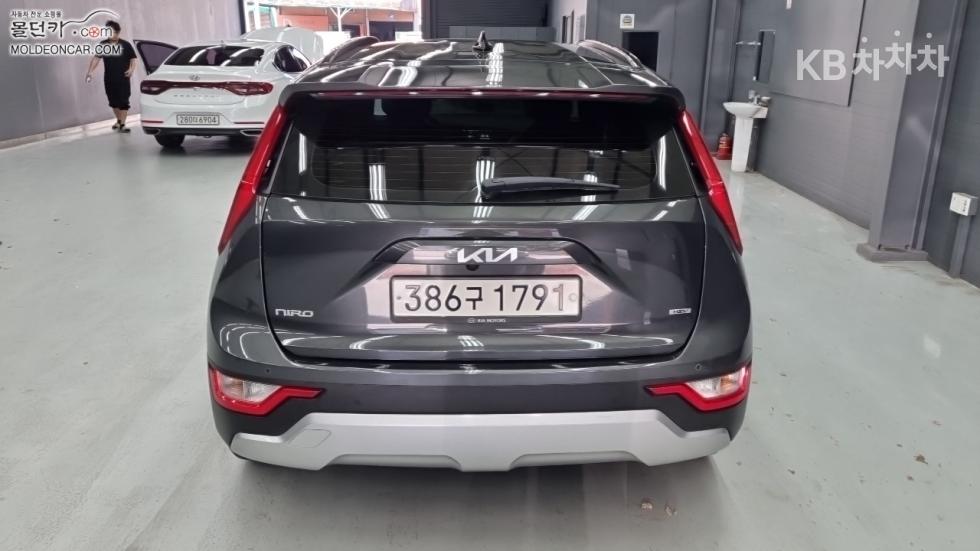 Kia Niro — miniaturë 4