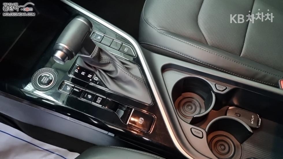 Kia Niro — miniaturë 14