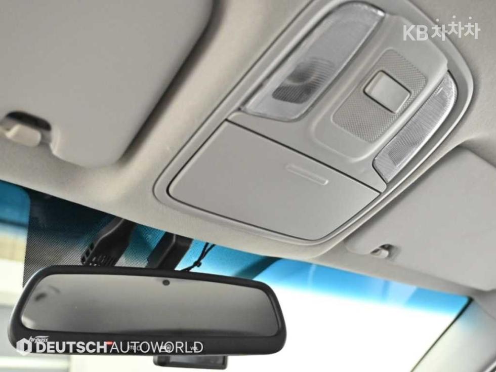 Kia Niro — miniaturë 18
