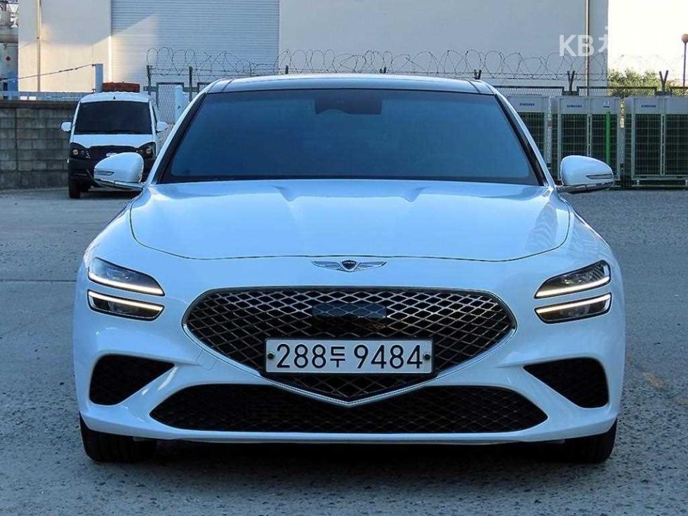 جينيسيس G70
