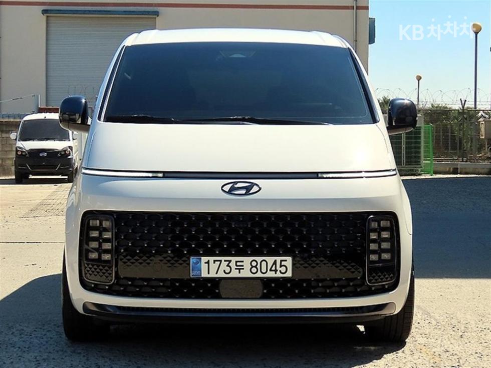 Hyundai Staria