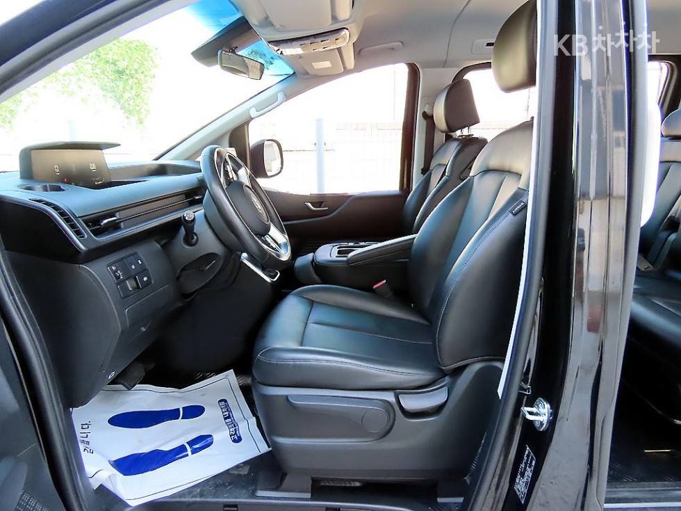 Hyundai Staria — miniaturë 5