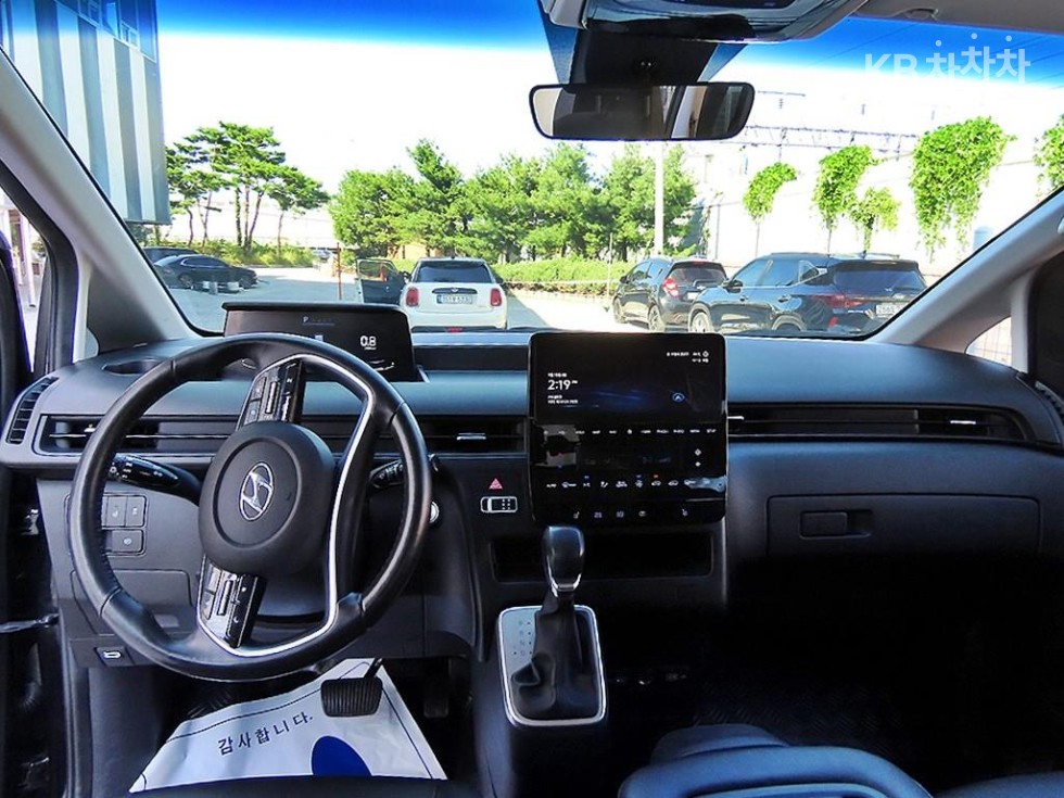 Hyundai Staria — miniaturë 8