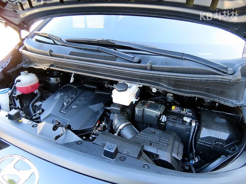 Hyundai Staria — miniaturë 19