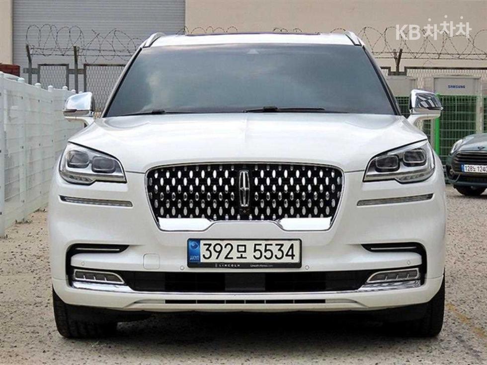 Lincoln Aviator