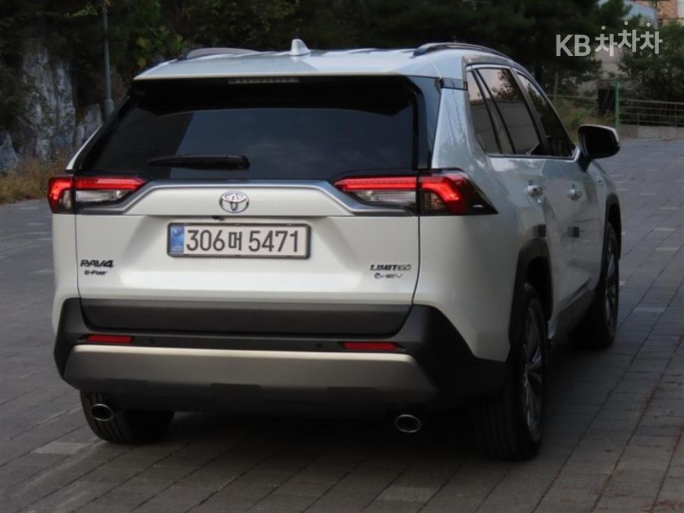 Toyota RAV 4 BASE MODEL — фото 3