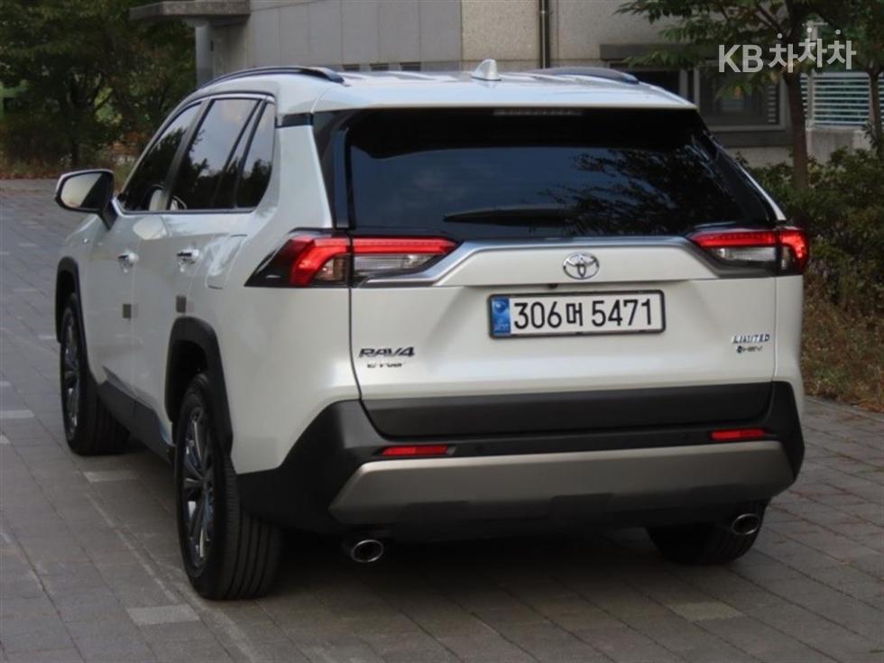 Toyota RAV 4 BASE MODEL — фото 4