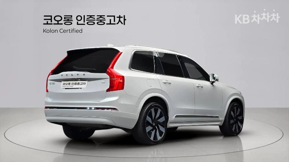 Volvo XC90 Ultimate Bright — фото 2