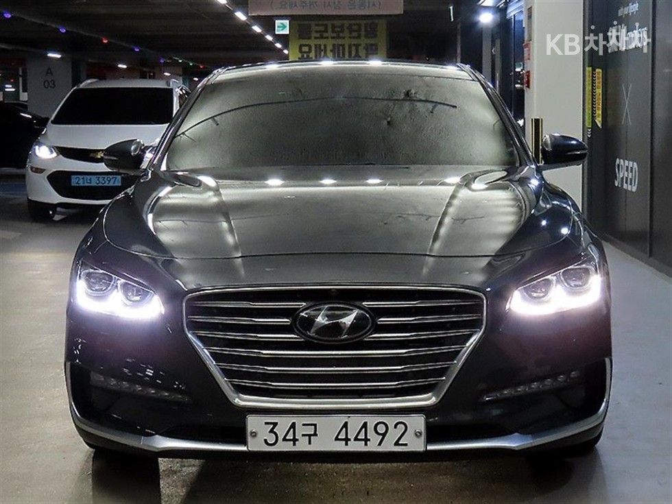 Hyundai Grandeur Special — фото 2