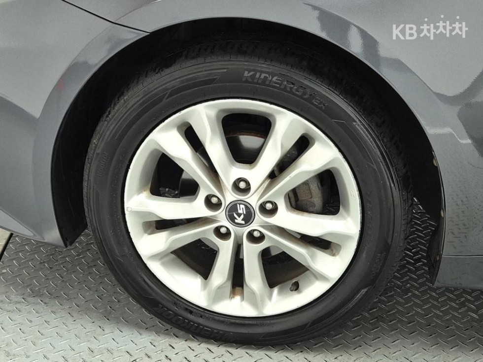 Kia K5 — miniaturë 19