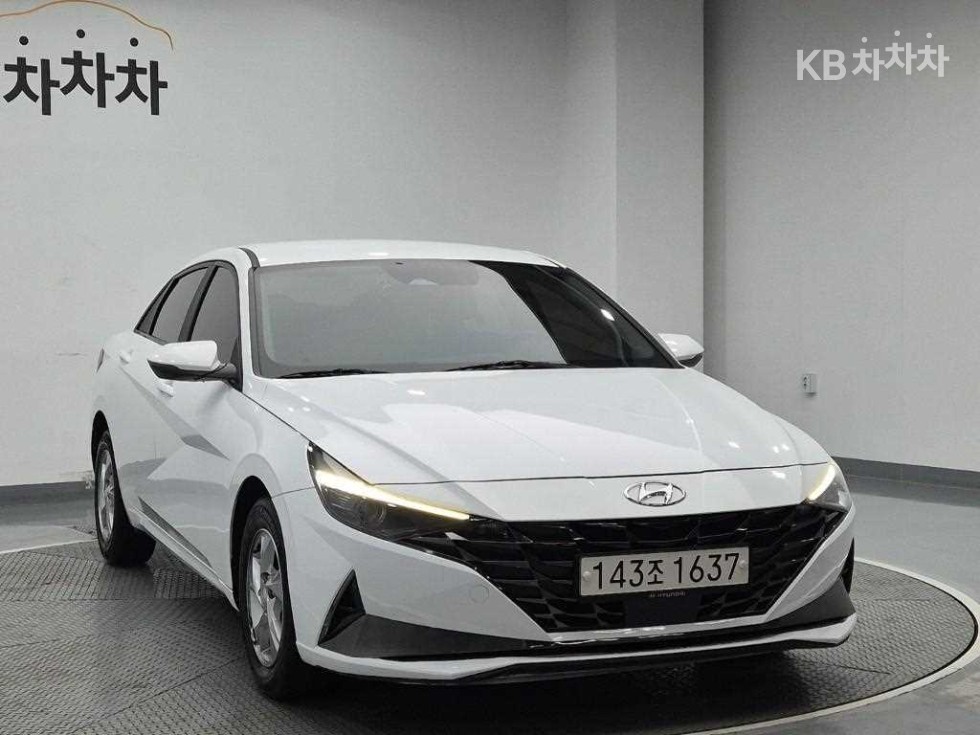 Hyundai Avante — фото 4