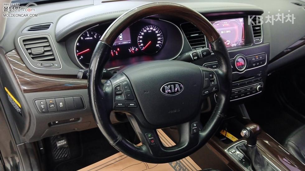 Kia K7 — miniaturë 11