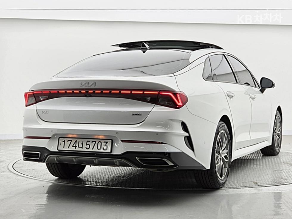 Kia K5 SIGNATURE — фото 2