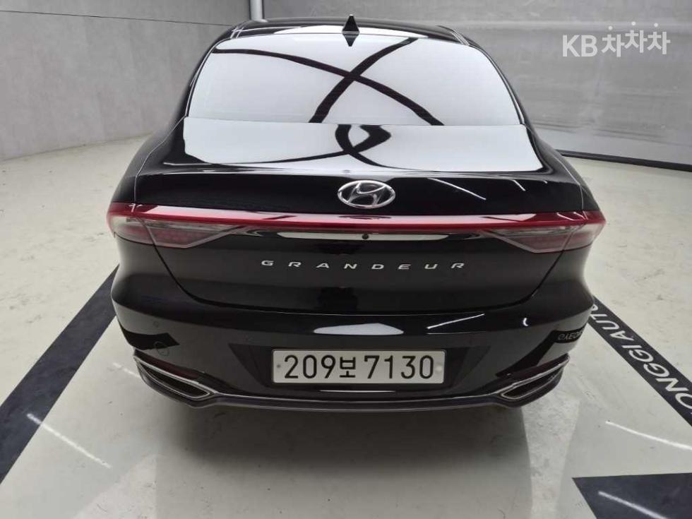 Hyundai Grandeur EXCLUSIVE — фото 3