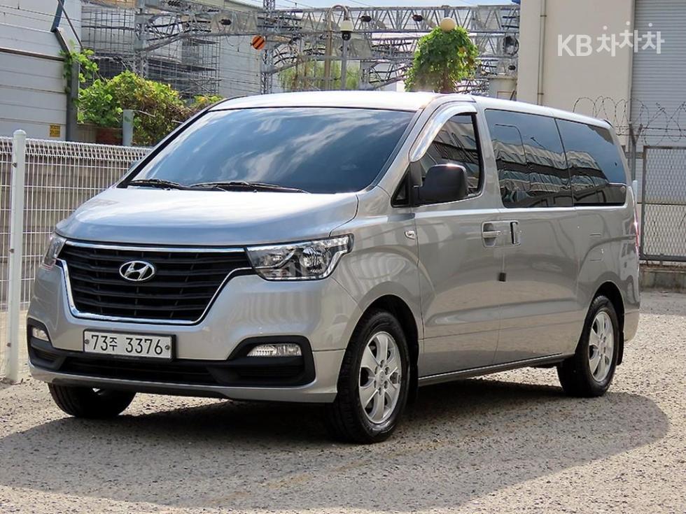 Hyundai Starex — фото 2