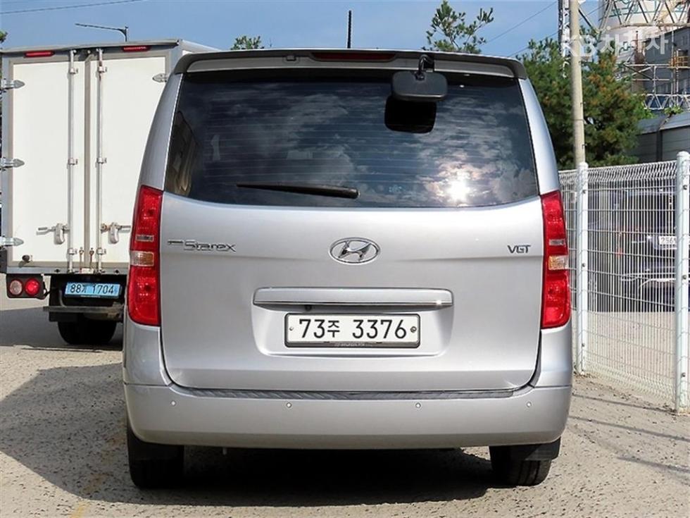 Hyundai Starex — фото 4