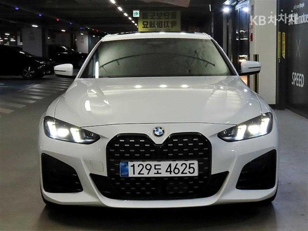 BMW 4 Series M Sport First Edition — фото 2