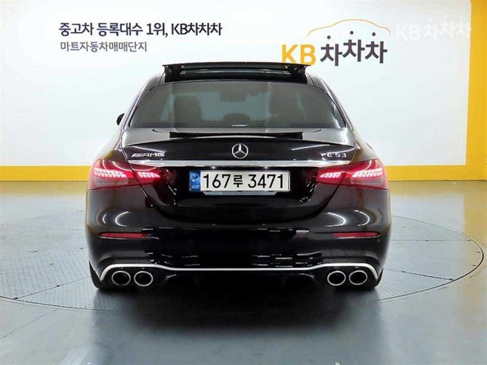 Mercedes-Benz E-Class BASE MODEL — фото 3