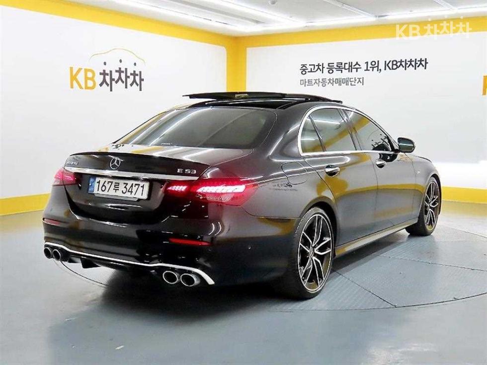 Mercedes-Benz E-Class BASE MODEL — фото 4