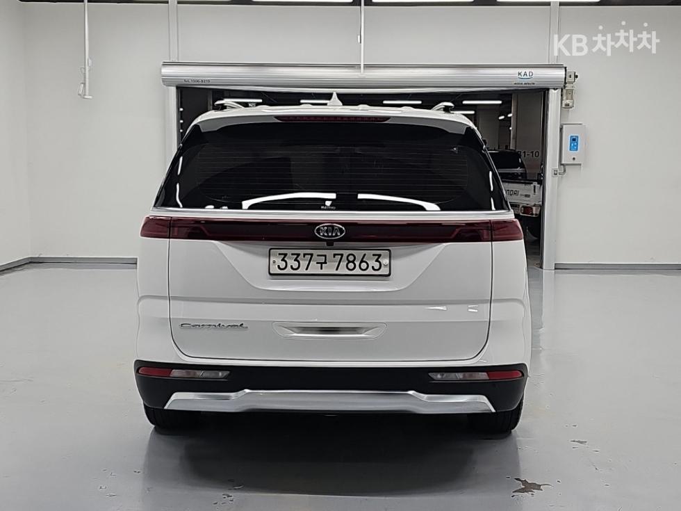 Kia Carnival SIGNATURE — фото 3