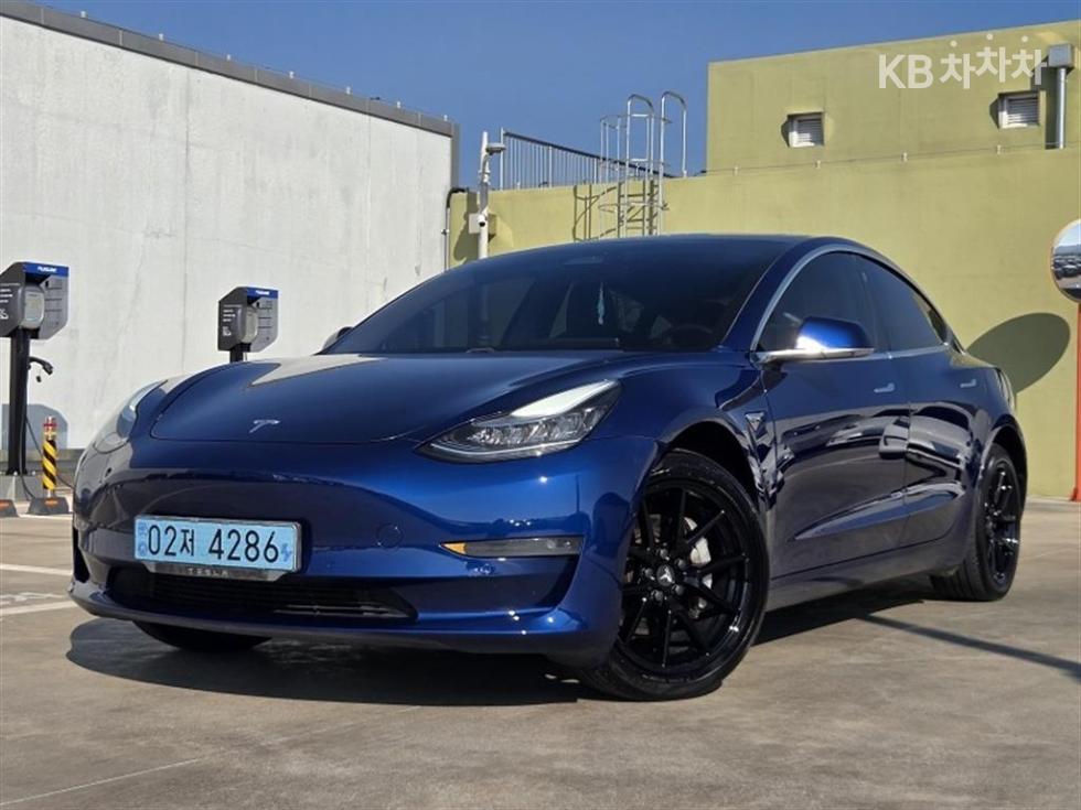 Tesla Model 3 — фото 4