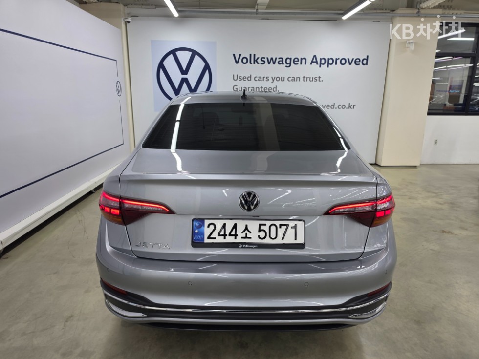 Volkswagen Prestige — фото 3