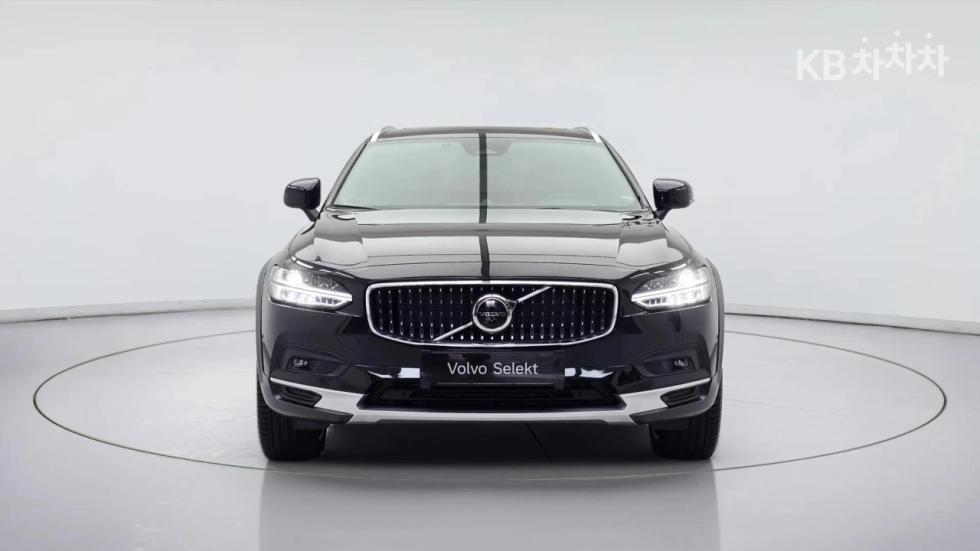 Volvo V90 Ultimate — фото 2